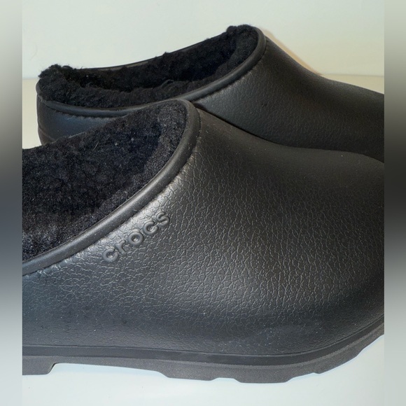 CROCS FLEECE LINED SOLID FRONT SOLID FRONT MENS SZ 11